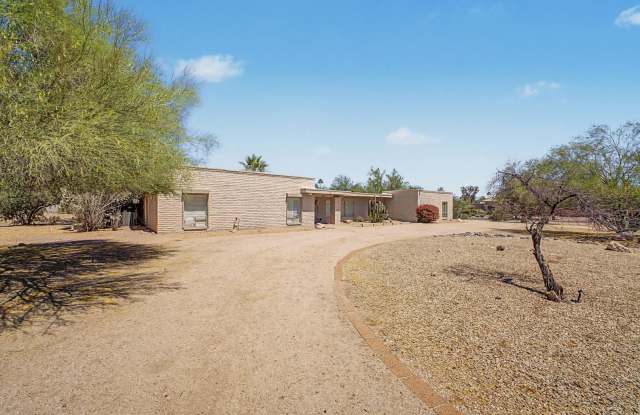 4840 E Fanfol Drive Gallery 3