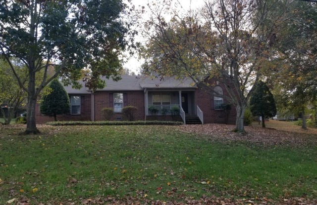 804 Hunters Crossing Ln - 804 Hunters Crossing Lane, Springfield, TN 37172