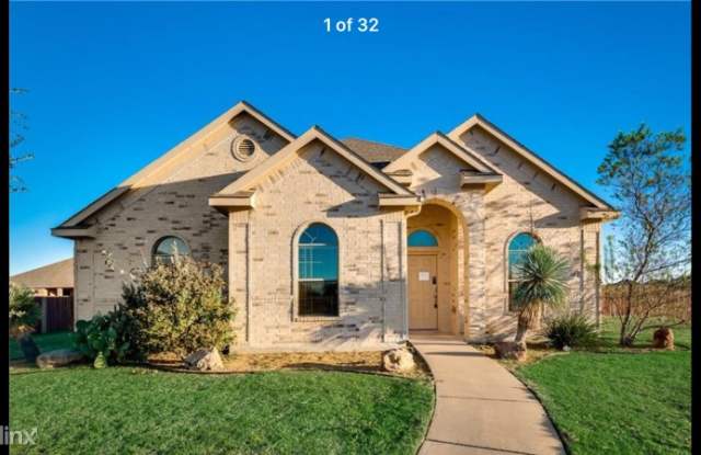 107 Thorncreek Circle - 107 Throncreek Circle, Red Oak, TX 75154