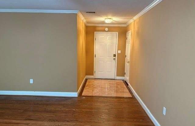24105 Plantation Drive NE Gallery 2