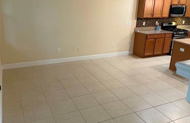 6114 FISHHAWK CROSSING Boulevard Gallery 4