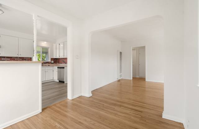 7869 Croydon Avenue Gallery 4