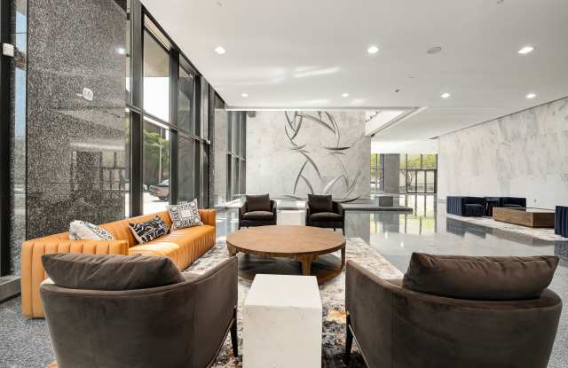 The 600 photos photos