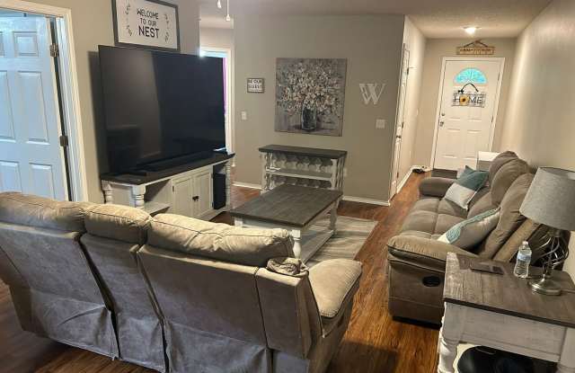 HOME AVAILABLE IN CENTRAL HEIGHTS!!! NO PETS!! photos photos