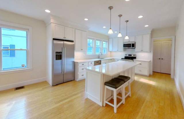 25 Russell St. photos photos