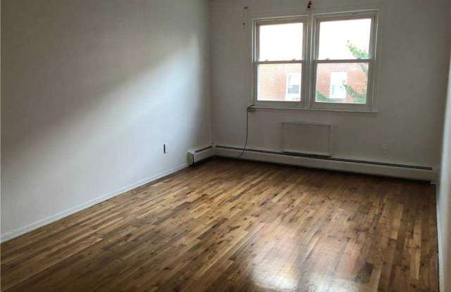 16-60 Bell Boulevard Gallery 2