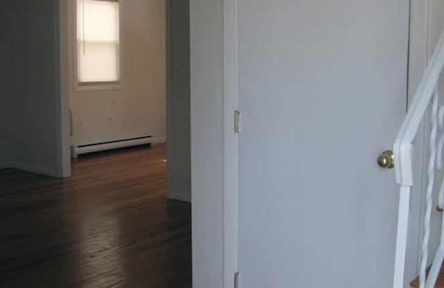 9 Cove Ave Gallery 4