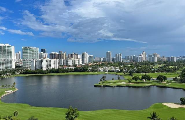 3625 N Country Club Dr photos photos