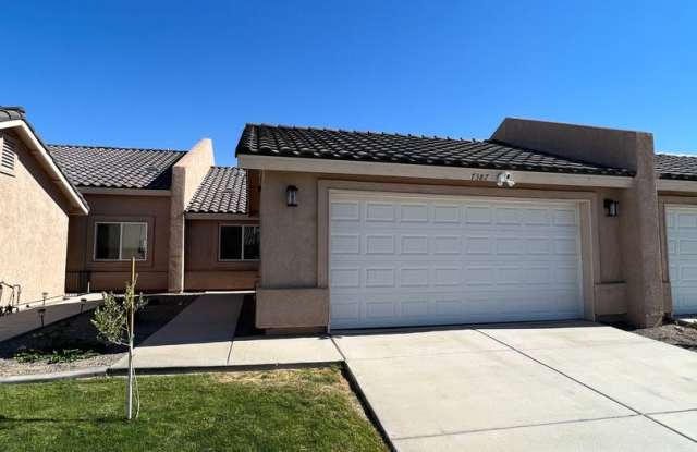 2 BED 2 BATH TOWNHOME! photos photos
