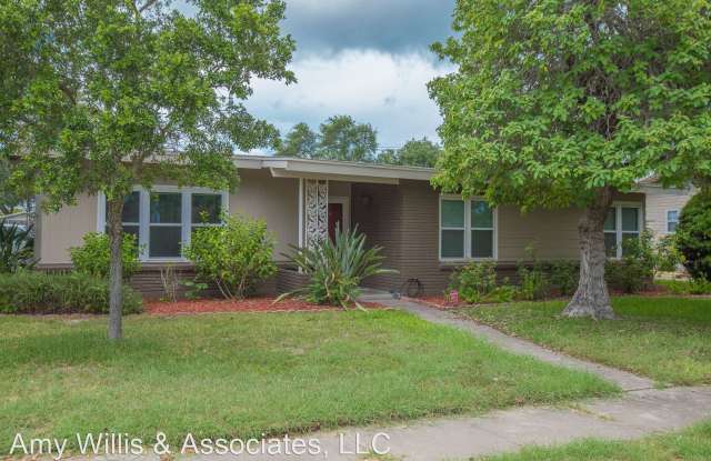 938 Barracuda - 938 Barracuda Pl, Corpus Christi, TX 78411