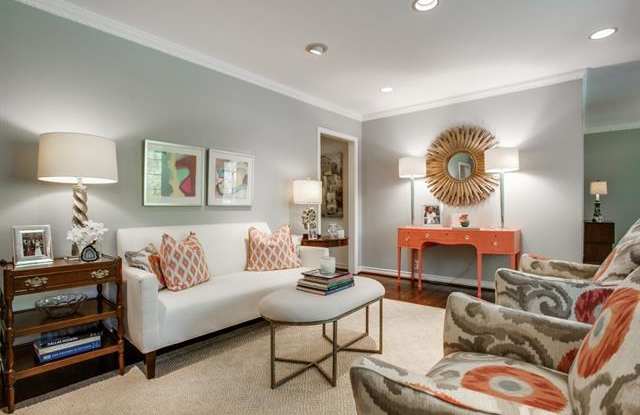 6456 Woodcrest Lane Gallery 4
