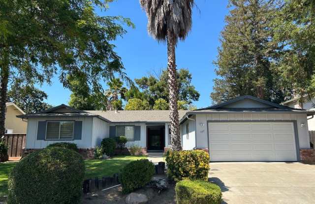 Updated 4-Bedroom Single-Story Home in Concord – Vaulted Ceilings, Spacious Backyard! photos photos