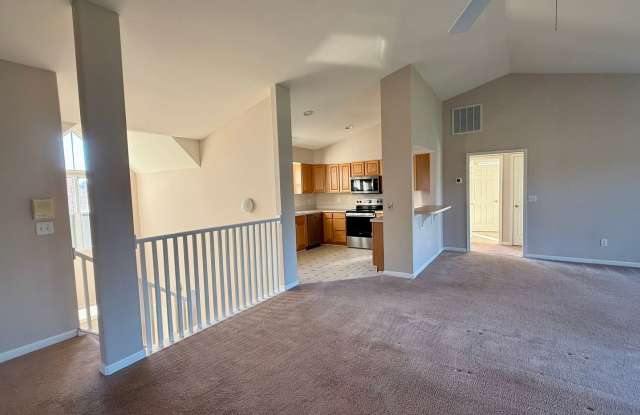 Spacious villa living with low-maintenance convenience in sought-after Hearthstone Manor! Gallery 3