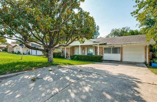 1726 Brooks Drive - 1726 Brooks Drive, Arlington, TX 76012