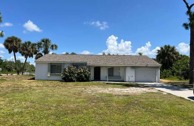 AVAIL 7/15 -- $1,695 ** Annual ** 3 Bed / 2 Bath ** Single Family ** Conveniently Located on Edgewater Dr photos photos