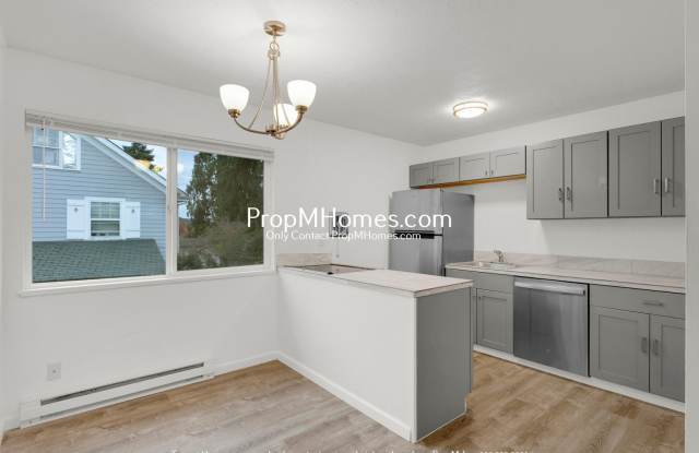 Updated 2BR in the Heart of Oregon City - NEW PHOTOS photos photos Updated 2BR in the Heart of Oregon City - NEW PHOTOS photos photos