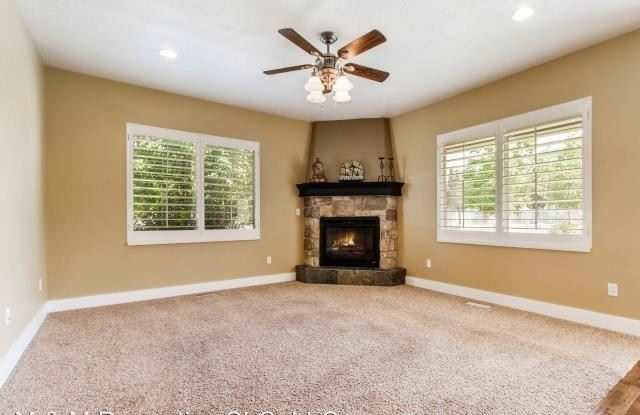 10231 S Eagle Cliff Way Gallery 4