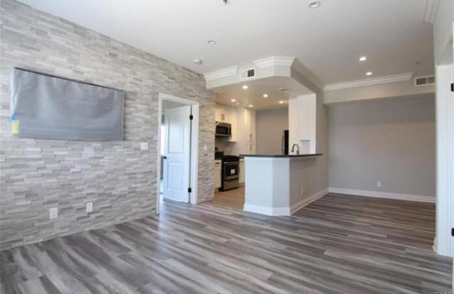 5543 Case Avenue - 5543 Case Avenue, Los Angeles, CA 91601