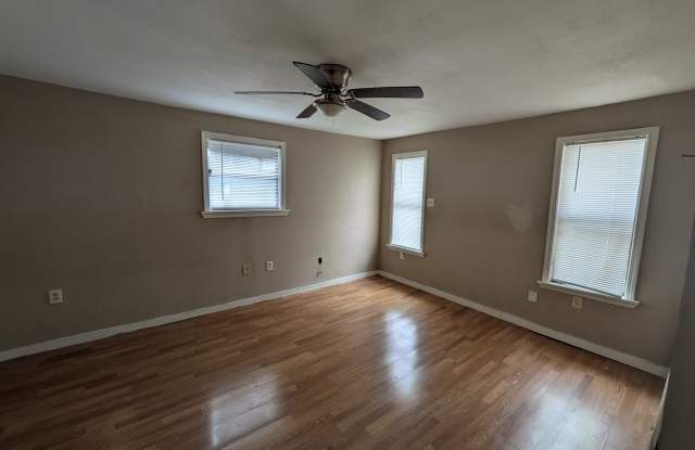 3136 Calumet St Gallery 4