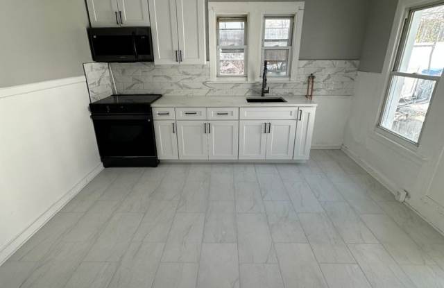 463 Main St, Torrington photos photos