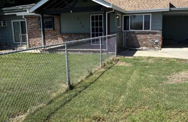 3 BD 2 BA Home in Yuba City - Available Now! photos photos