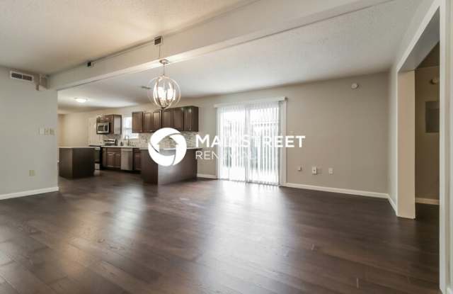 104 Hallmark Court Gallery 4