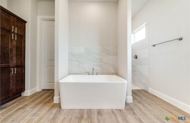 238 Peter Kleid Loop photos photos