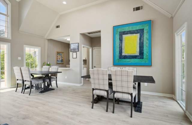Amber Dawn Apartments Gallery 3