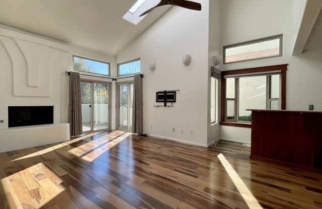 Modern, Updated 3-Bedroom Home in Stoneridge with Air Conditioning Gallery 4