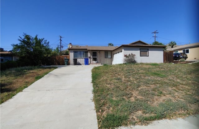 441 W Blaine Street - 441 Blaine Street, Riverside, CA 92507