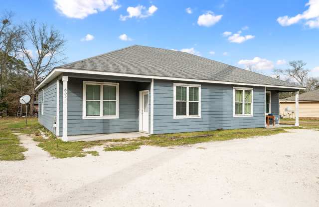 635 E. Azalea Avenue - A photos photos