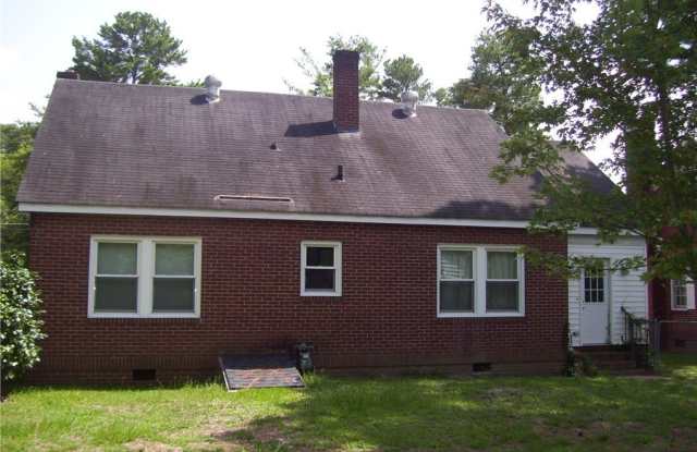 203 Sherman Drive Gallery 3