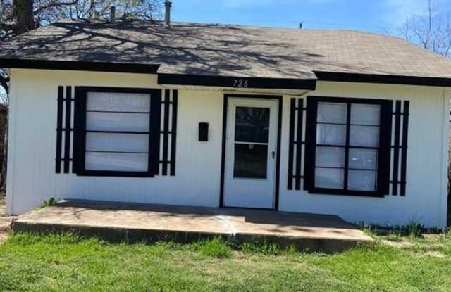 726 Ross Avenue - 726 Ross Avenue, Abilene, TX 79605 726 Ross Avenue - 726 Ross Avenue, Abilene, TX 79605