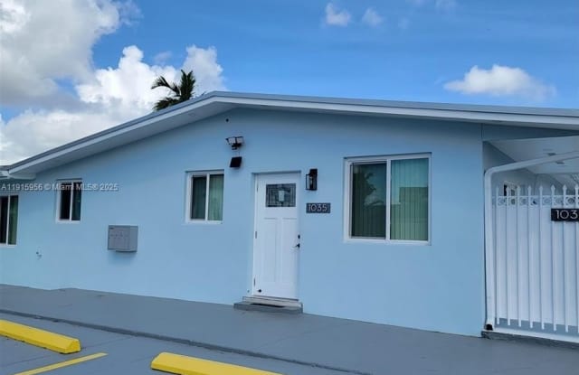 1037 W 23rd St. photos photos