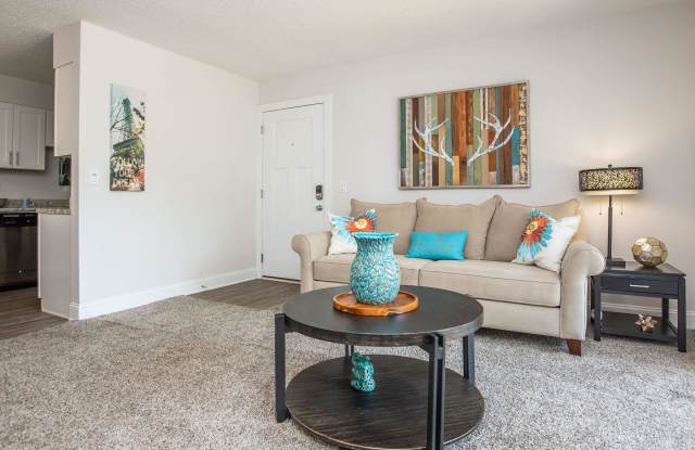 Nob Hill Apartment Homes Gallery 4