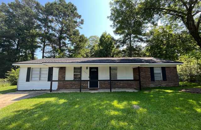Beautiful Home Located Off Of Whitesville Road!! photos photos