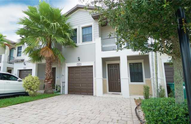 5815 NW 104th Path photos photos