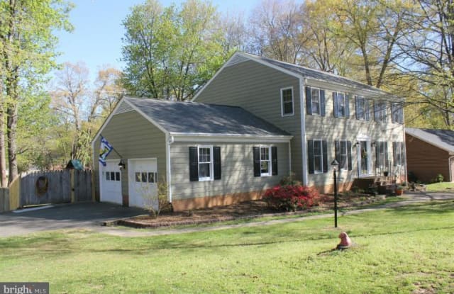 431 COLLINGWOOD DR - 431 Collingwood Drive, Falmouth, VA 22405