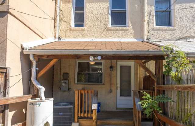 Charming 2BD/1BA Townhome in Patterson Park, MD! Gallery 4