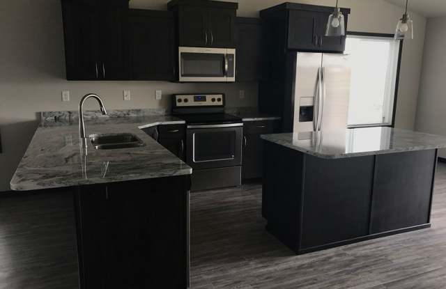 4 Bed 3 Bath Single Family Home Gallery 3