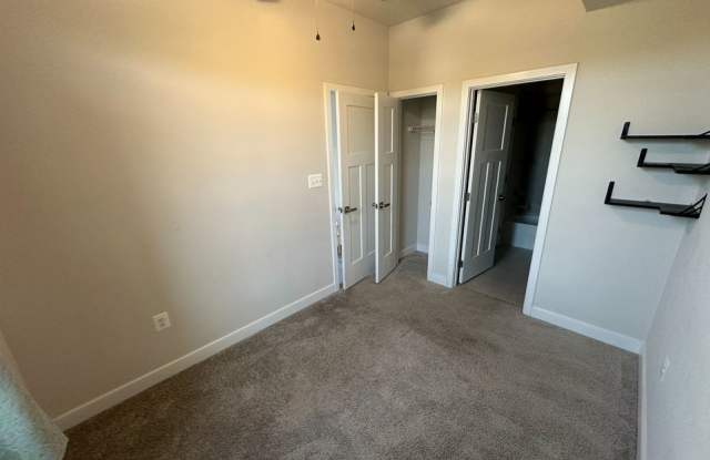 1006 Alum Spring Rd photos photos