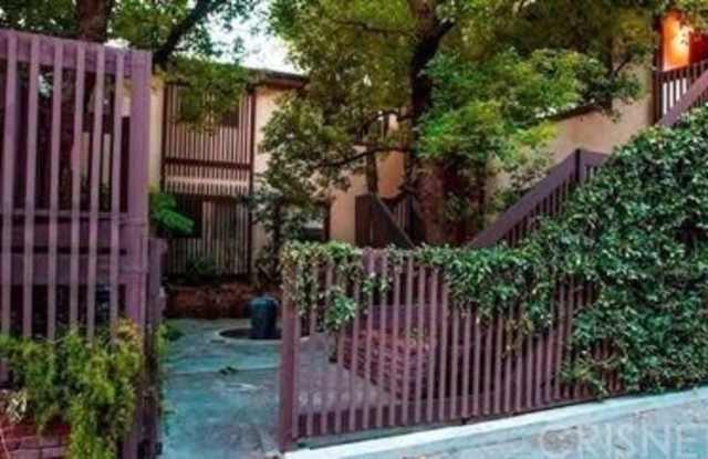 15457 Moorpark Avenue - 15457 W Moorpark St, Los Angeles, CA 91403