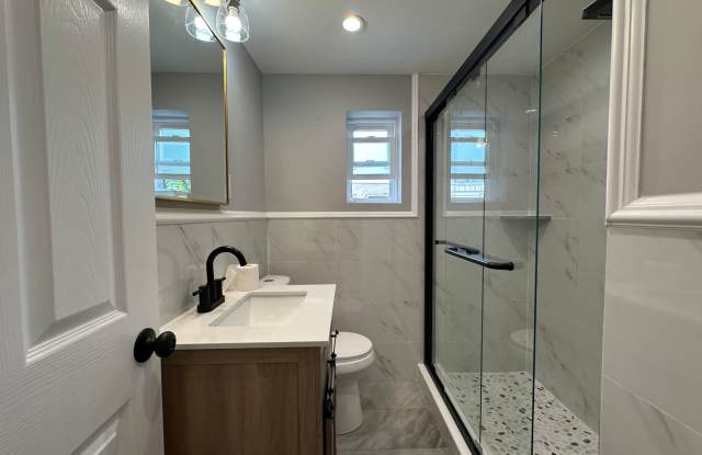2 bedrooms 1.5 bathroom House in South Philly available now photos photos