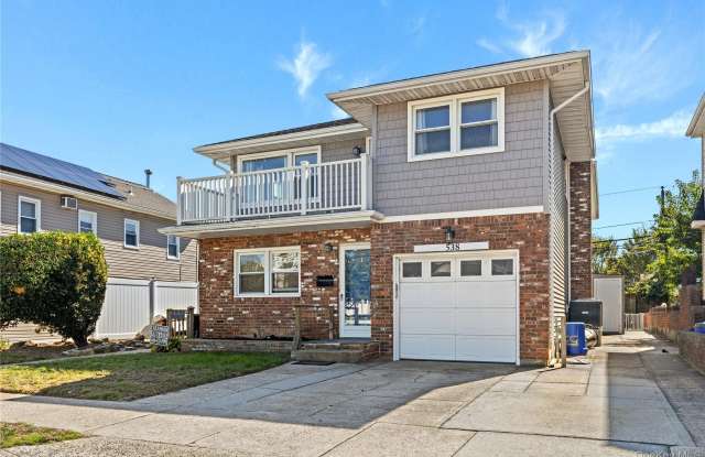 538 W Hudson St photos photos