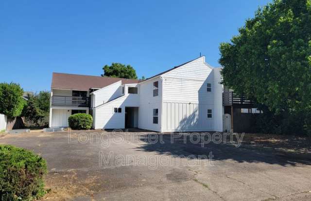 627 3rd St SE - 627 Southwest 3rd Avenue, Albany, OR 97321