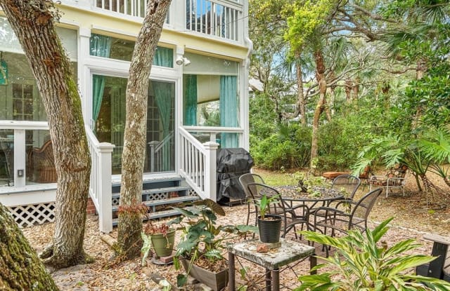 1300 Palmetto Court - 1300 Palmetto Court, Wabasso Beach, FL 32963