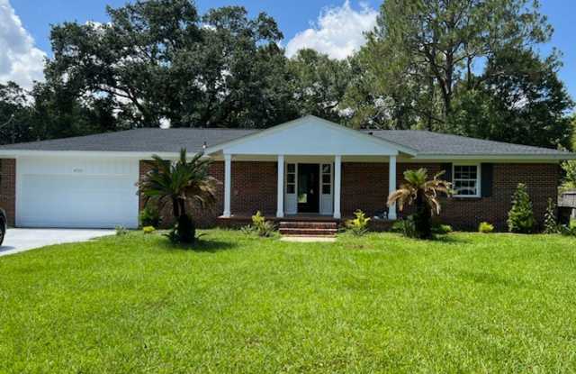 Brick home in Cypress Shores Subd photos photos