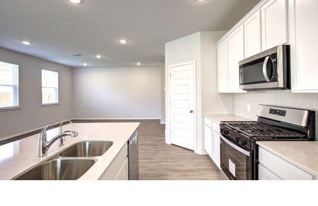 13163 BAY POINT WAY Gallery 2