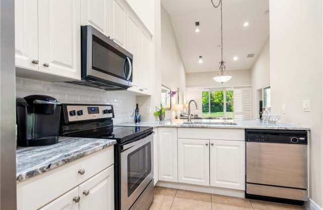 4325 Cross Court photos photos