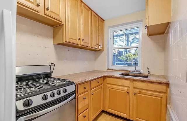 2705 Kings Hwy photos photos